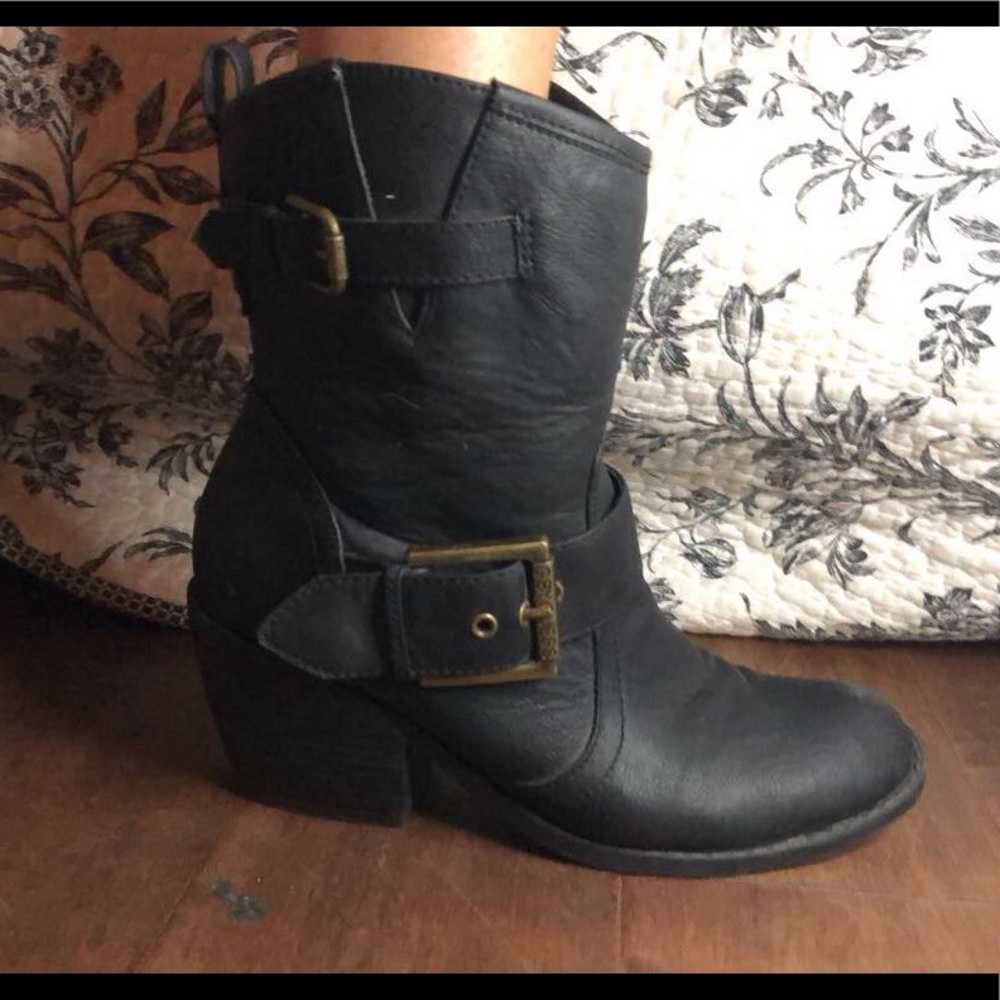 G by GUESS boots